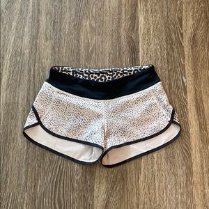 Lululemon Speed Up Short - Leopard print